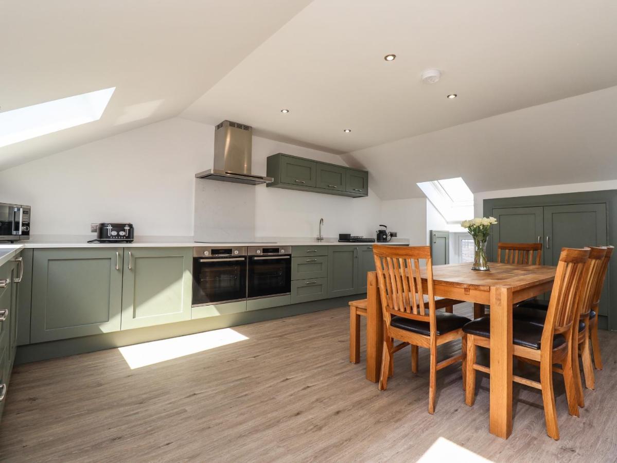 The Waves Villa Morpeth Exterior photo